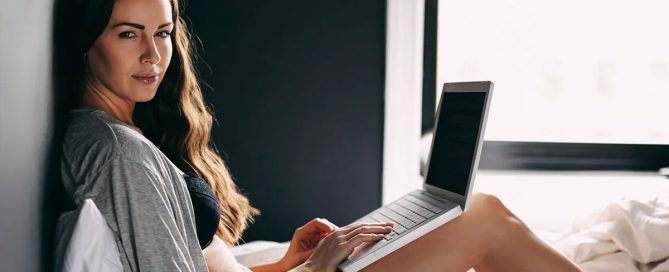 Cómo Construir una Audiencia como Modelo Webcam: Estrategias Exitosas