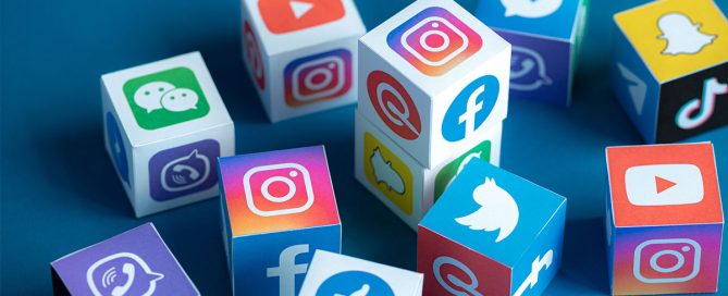 El Papel Fundamental de las Redes Sociales en el Modelaje Webcam