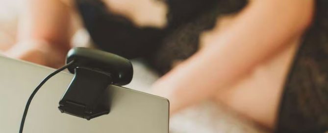 ¿Te Unes a un Estudio de Webcam? Preguntas Clave para Asegurar Tu Éxito y Seguridad