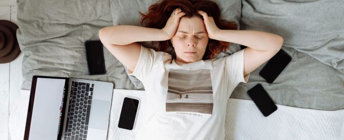 De Estudio a Independiente: Cómo Transicionar a Modelo Webcam Desde Casa